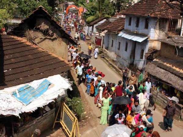 People celebrates the birth of new year 2015 People celebrates the birth of new year 2015