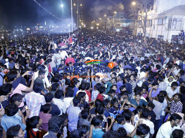 Chennai celebrates the birth of New Year 2015