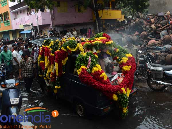 சென்னையில் கண்டுகொள்வாரில்லை சென்னையில் கண்டுகொள்வாரில்லை