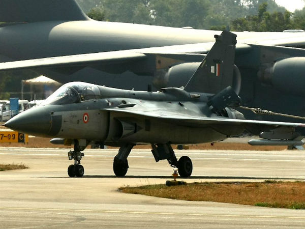 Manohar Parrikar says IAF will finally get Tejas by March 2015