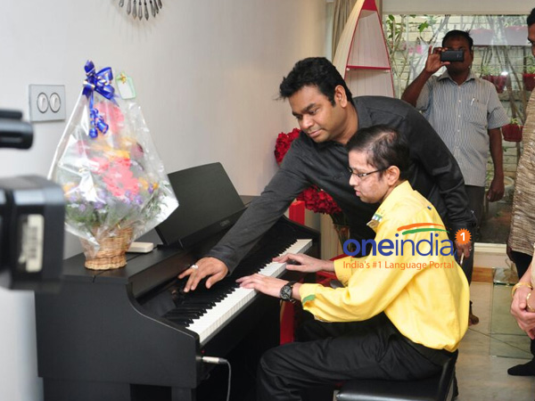 A.R.Rehman meets cancer affected boy