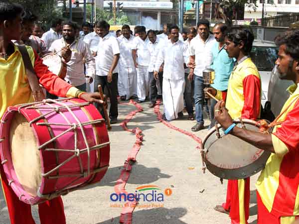 Karunanidhi, Stalin set to be re-elected for another term in DMK