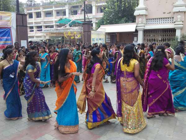 கும்மிப் பாட்டு