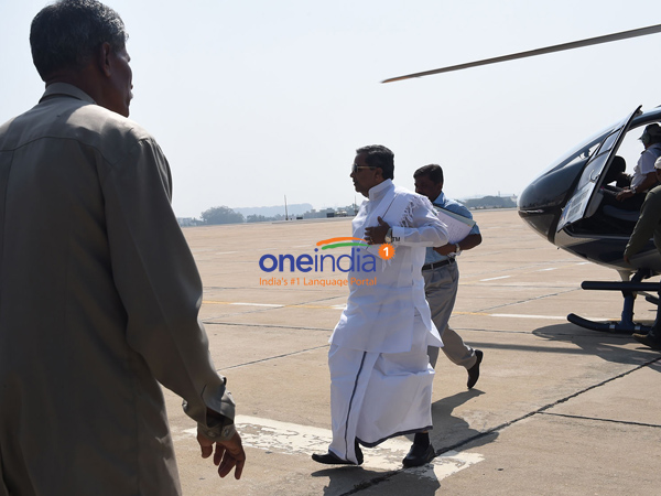 Siddaramaiah unhurt after his chopper catches fire