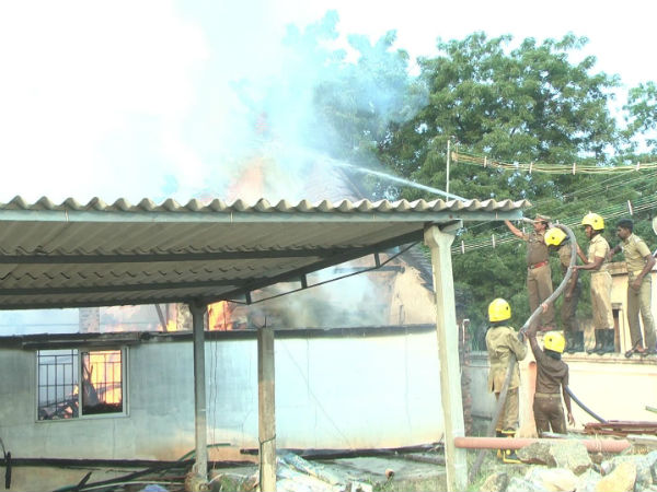 Materials worth lakhs charred in 2 fire accidents in Karaikudi and Karur