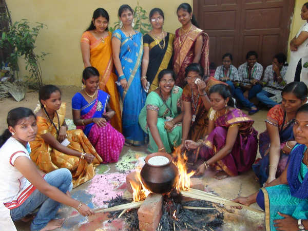Tuticorin college students celebrate Pongal