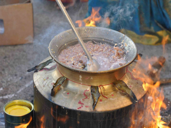 கரகாட்டம் ஆடி