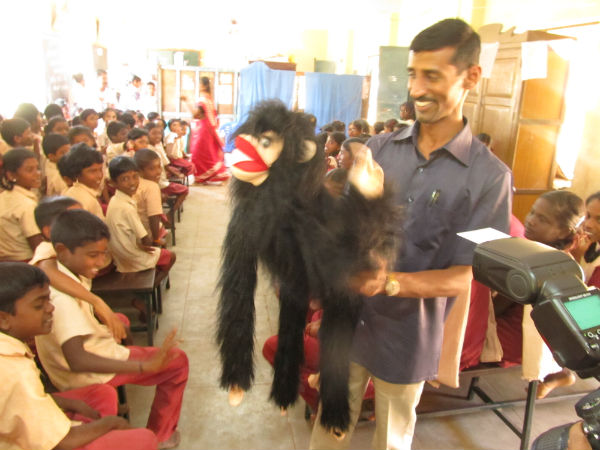மனிதக் குரங்கு பொம்மை