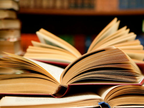 வாசகர்களை கவரும் நூல்கள்.. வாசகர்களை கவரும் நூல்கள்..