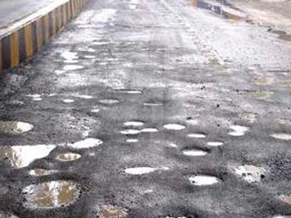 HC asks Chennai Corporation why it dropped concrete road plan