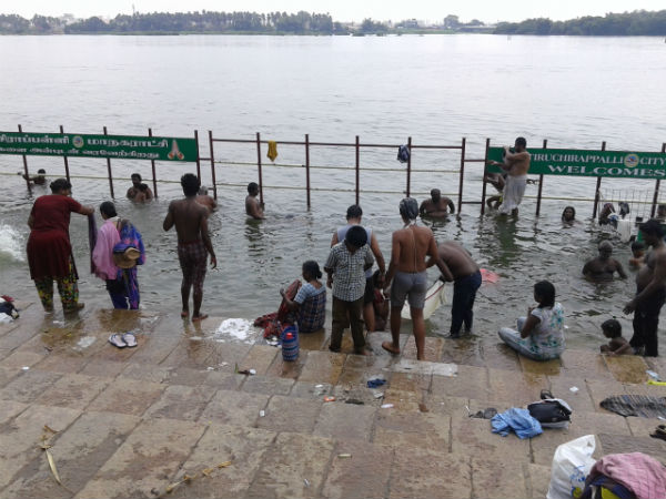 1 Lakh people take holy dip in Rameswaram sea