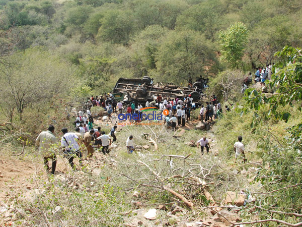 Bus accident in Hoganekkal ; 7 dead