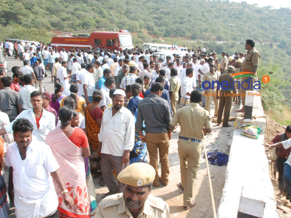 Bus accident in Hoganekkal ; 7 dead