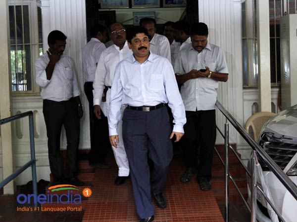 Dayanidhi Maran rushes to Karunanidhi