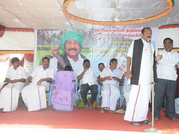 Vaiko, among 500 people, observe fast