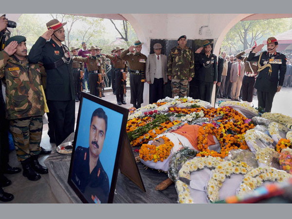 Day after receiving gallantry medal, Col Munindra Nath Rai killed in J&K gunbattle