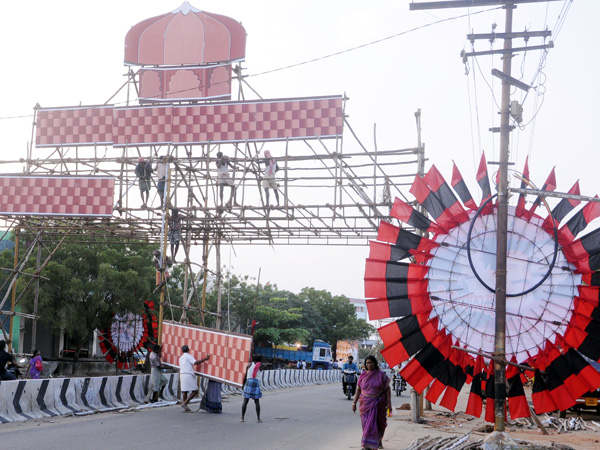 ஜோயல் தலைமையில்