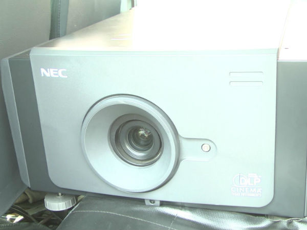 Karur theatre operator and manager arrested for making VCD of Darling movie