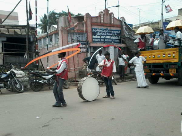 கலைக்குழு கம்யூனிஸ்ட்டுகள்