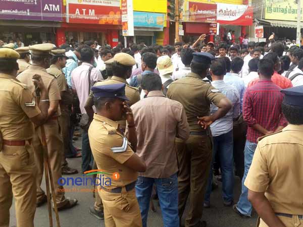 அகற்றிய போலீசார்