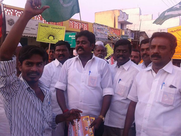 சின்னச் சின்ன மோதல்