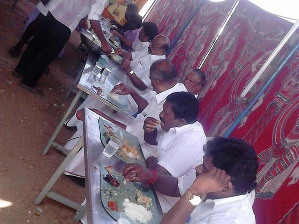 கமகமக்கும் பிரியாணி விருந்து: