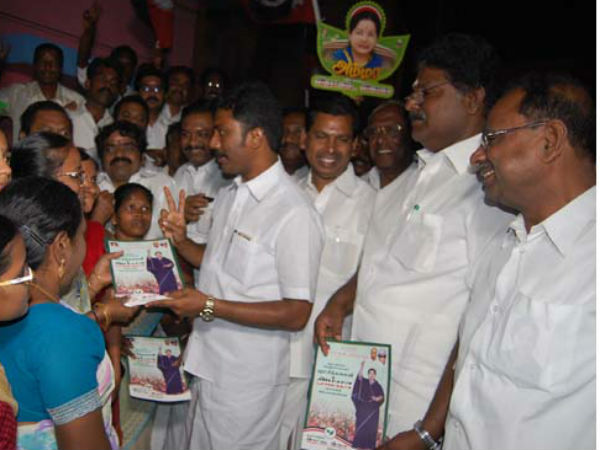 முன்னாள் அமைச்சர்கள்