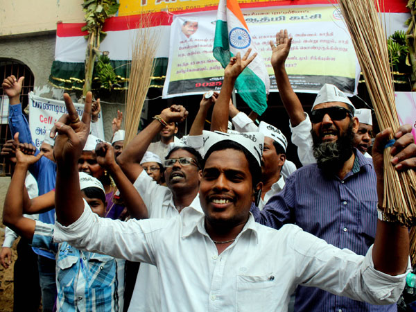 எளிமைதான் தாரக மந்திரம் எளிமைதான் தாரக மந்திரம்
