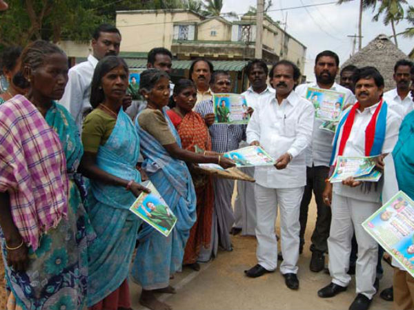 காலியாகும் கூடாரம்
