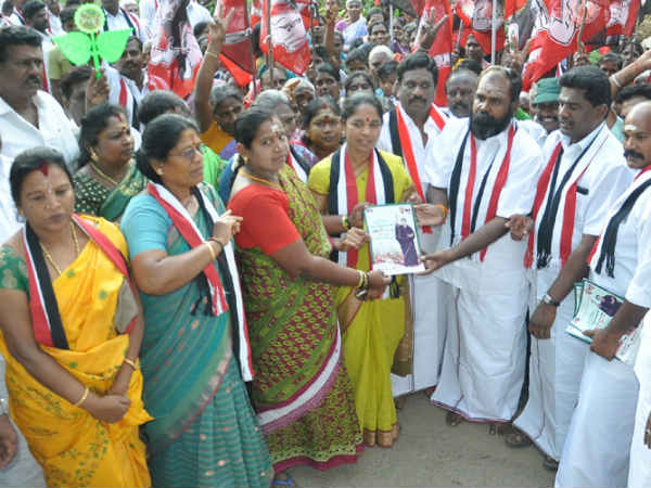 எம்.எல்.ஏ போட்ட குத்து