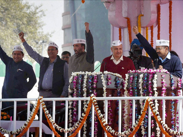 Kejriwal's swearing in today Kejriwal's swearing in today