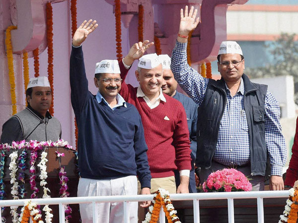 Kejriwal's swearing in today Kejriwal's swearing in today