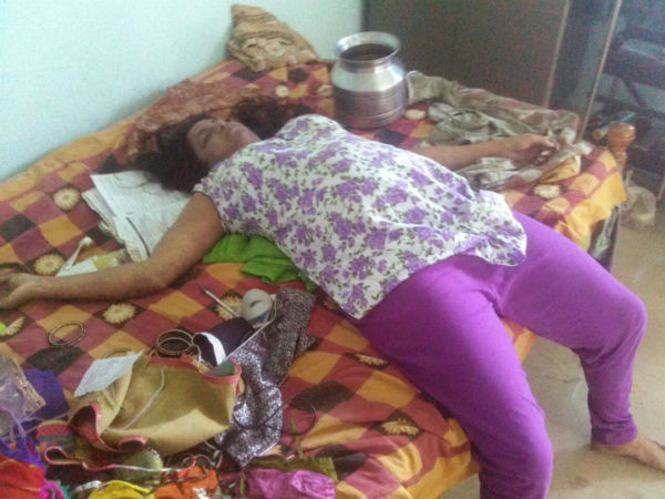 Television actress ends life, records suicide on iPad