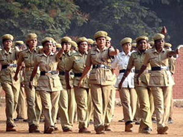 களத்தில் இறங்கும் பெண் புலிகள்: