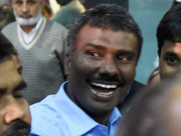 மூவர் கைது