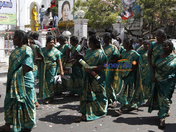 இலை சேலை கட்டி