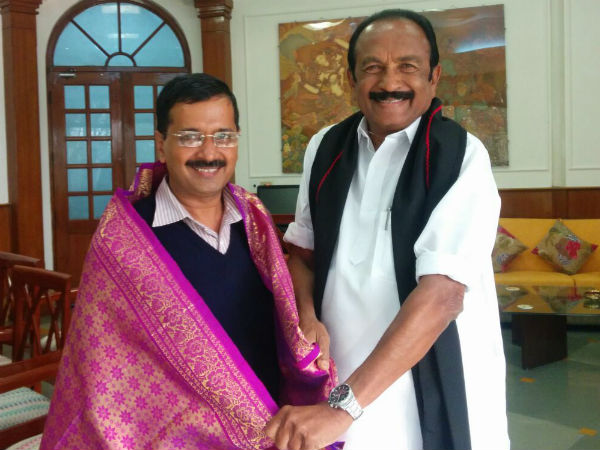 வாழ்த்து கூறிய வைகோ