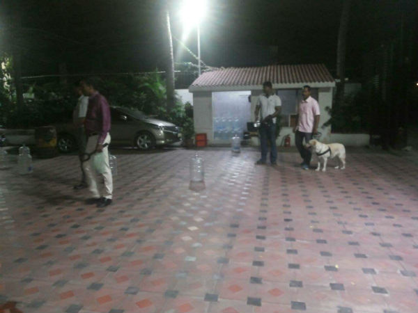 Tiffen box bomb attacked in Puthiya Thalamurai TV