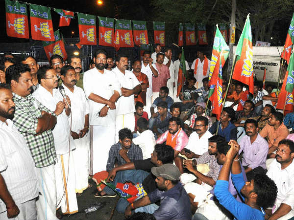 எதிர்கட்சிகள் ரகளை