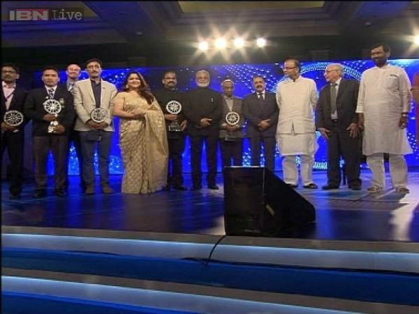 Kushbhu attended CNN IBN Indian of the year event Kushbhu attended CNN IBN Indian of the year event