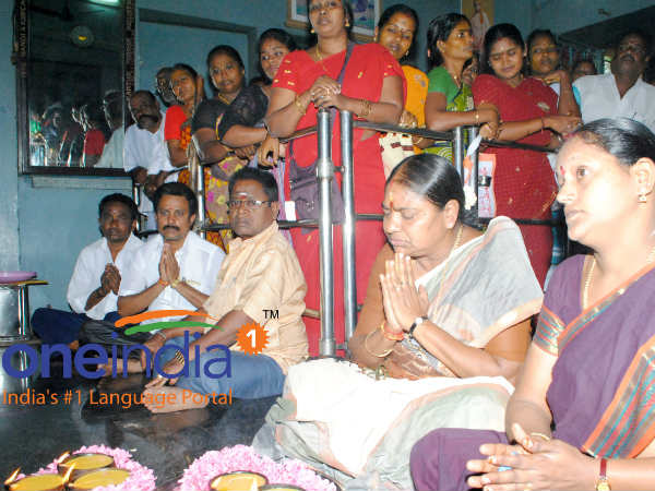 ADMK personages conduct special poojas…