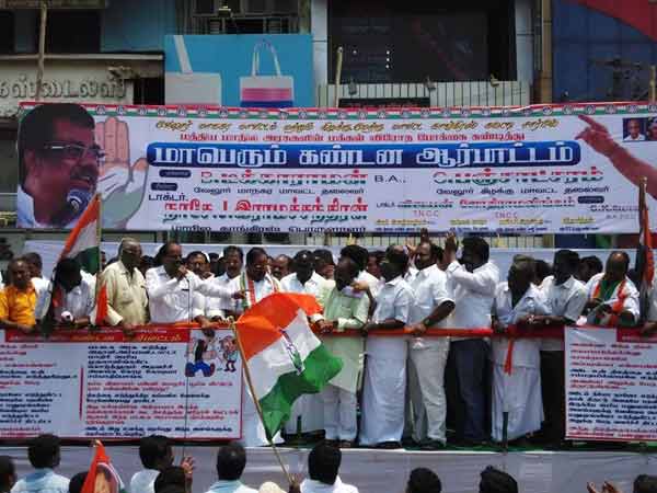 ஜெயலலிதா மட்டும் ஆதரிப்பது ஏன்