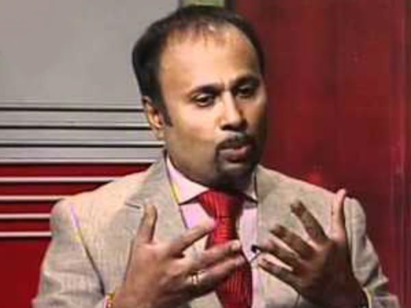 Lanka’s Moscow envoy accused of selling arms to Ukraine rebels Lanka’s Moscow envoy accused of selling arms to Ukraine rebels