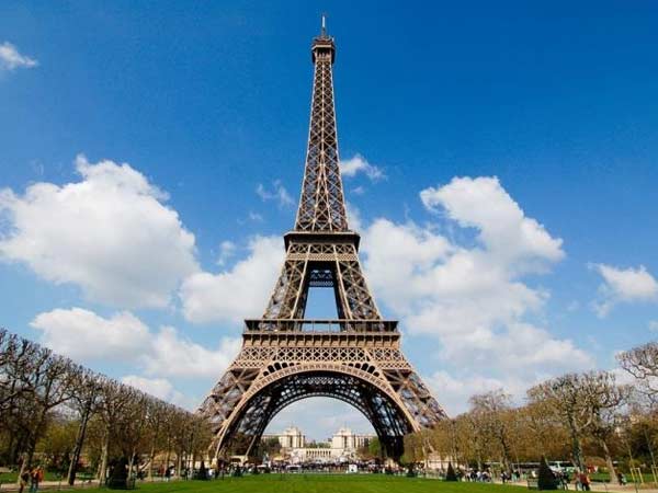 வளரும் ஈபிள் டவர்: