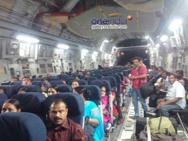 விமான நிலையத்தில் உருக்கம்