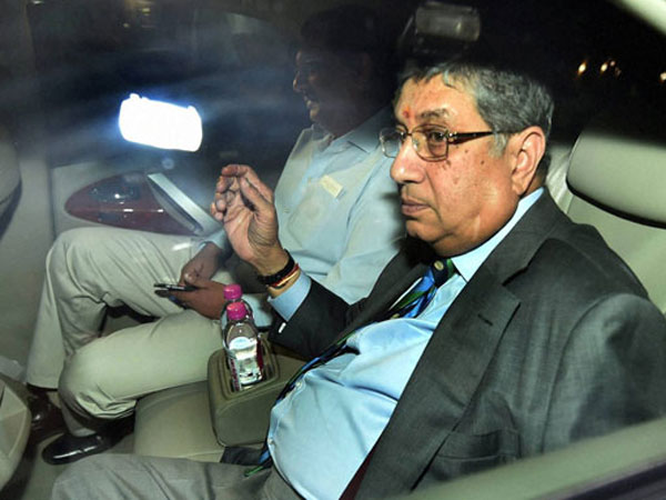 சீனிவாசன் சீனிவாசன்