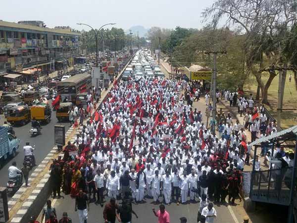 Vaiko holds rally towards Chittoor Vaiko holds rally towards Chittoor