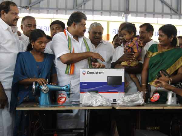 TMC invites ragul Gandhi to open Rajiv gandhi statue in Nellai