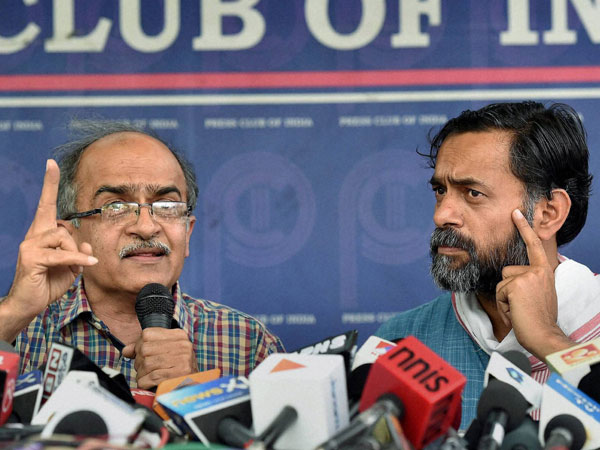 AAP rebels Yogendra Yadav & Prashant Bhushan hold convention despite party's warning AAP rebels Yogendra Yadav & Prashant Bhushan hold convention despite party's warning