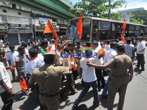 Thali removal - 30 Hindu Munnani cadre held